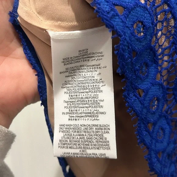 BCBGMAXAZRIA Jillyan Floral Lace Dress Sz 4 - Picture 5 of 8